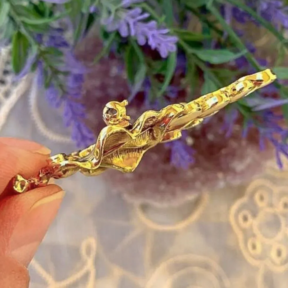 Vintage Grape Cluster Brooch in Gold Tone